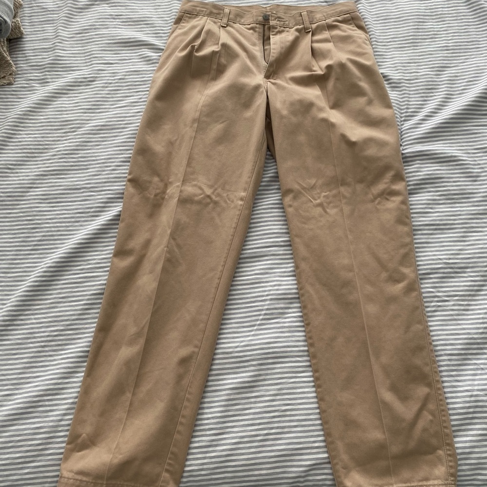 Tan khaki pants 33x32